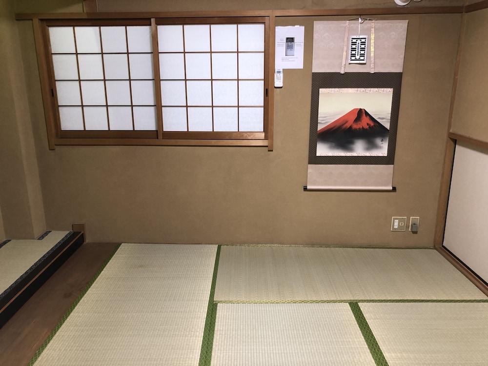 Osaka Namba House - Room