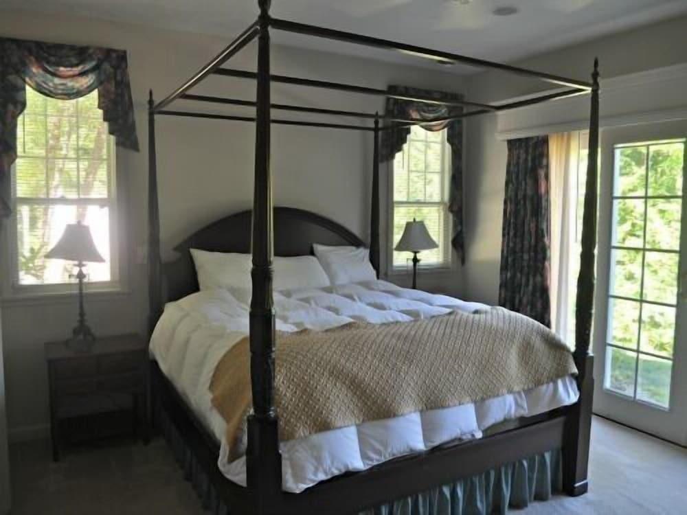 لاكشري ماونتن جيت أوايز