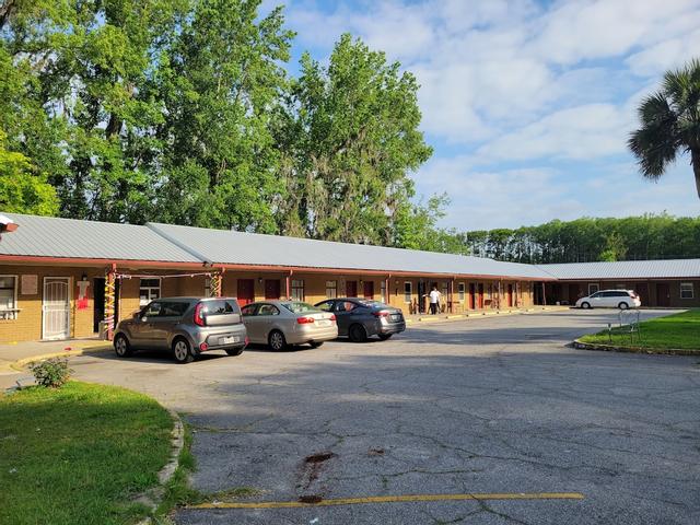 هاريكريشنا ميدواي موتل