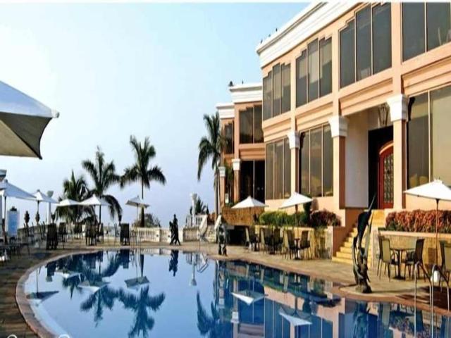 Palms Hotel