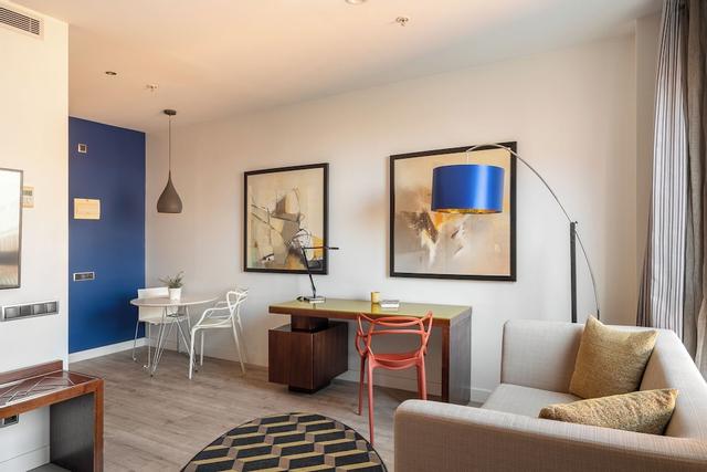 نايتلي بارسيلونا بوبلينو