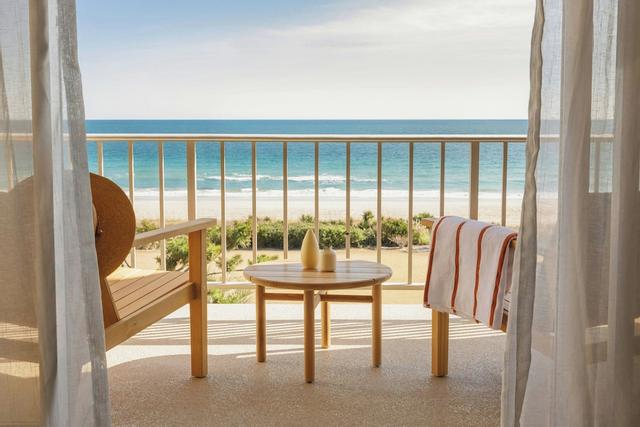 ترايلبورن سيرف آند ساوند، أوتدور كوليكشن باي ماريوت بونفوي