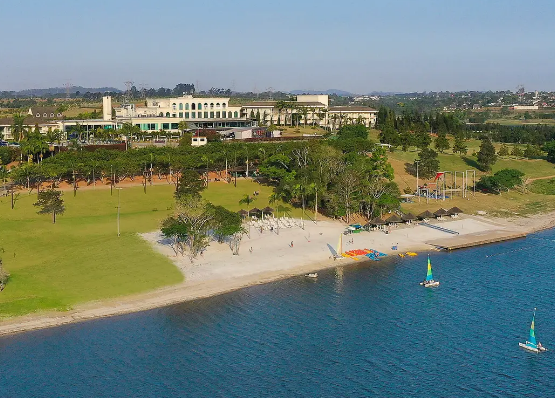 كلوب ميد - ليك بارادايس