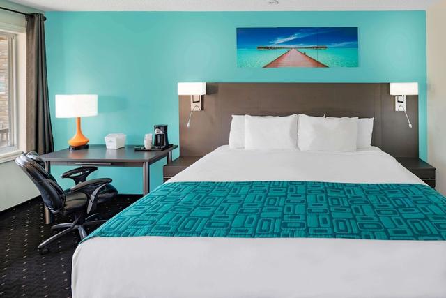 هاورد جونسون باي ويندام غانانوك