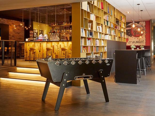 ميركيور أراس سنتر جار