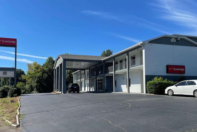 إيكونو لودج