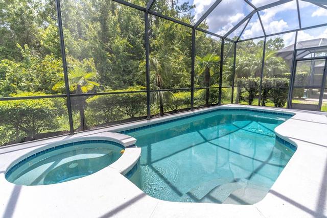 1413 ريونيون ريزورت