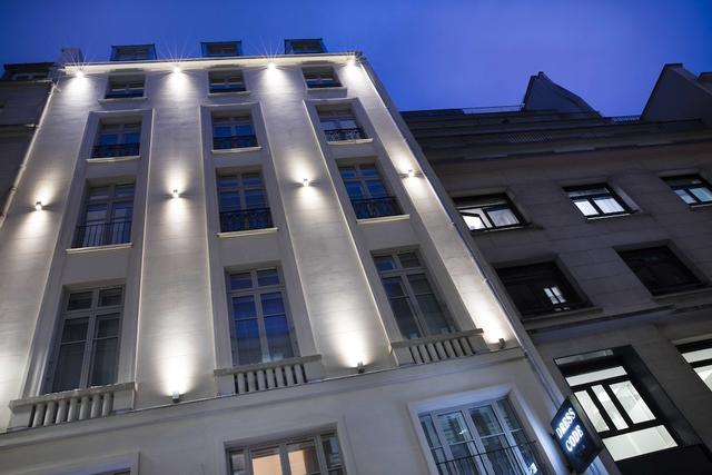 أوتل دريس كود