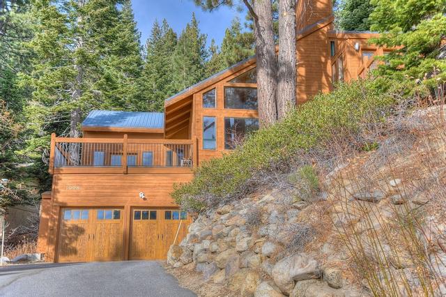 إنكلين فيليدج مانور نير بيتش آند مور!