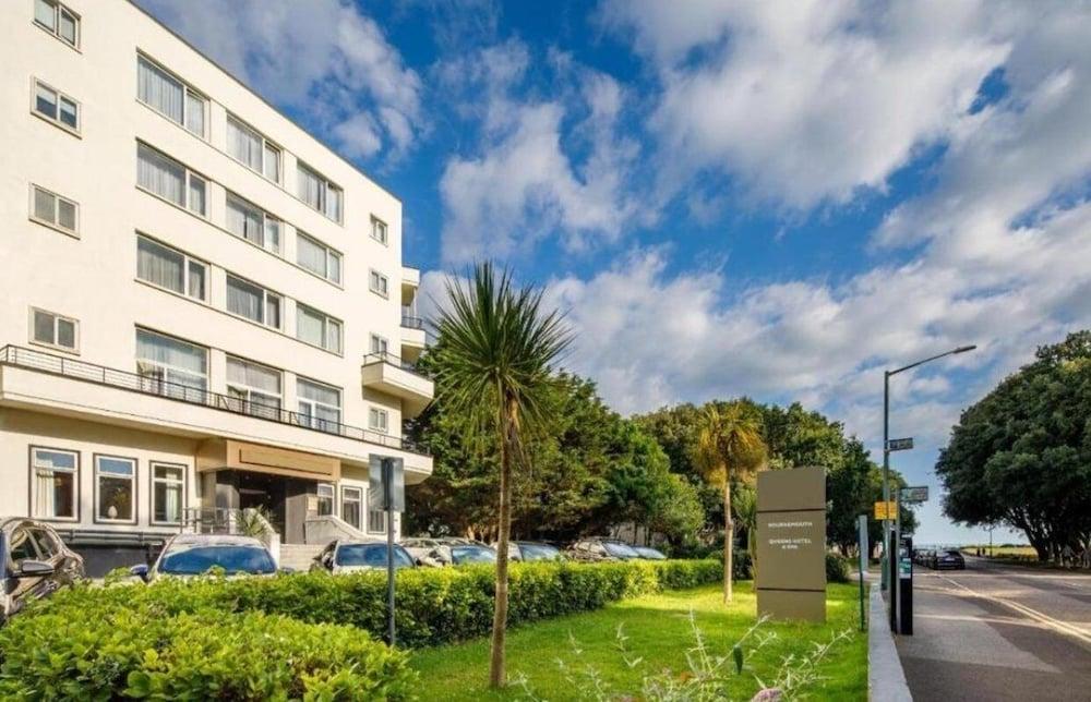 كوينز هوتل آند سبا بورنماوث