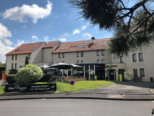 إيبيس ستيليز كليرمونت فيراند لو بريزيت إيربورت