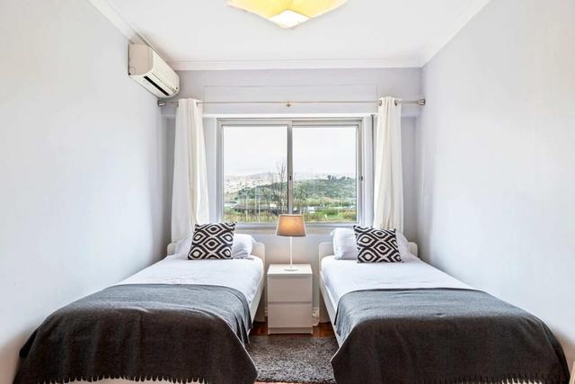 لارج كونتيمبوراري 3 بد روم أبارتمنت