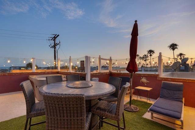 شورلاين فيلا باي أفانتستاي ستيبس تو ذا بيتش باي بير