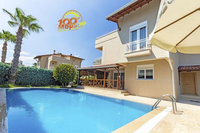 Paradise Town Villa Lucky