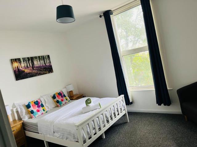 ستنينج 2 بد هاوس إن تشاثام