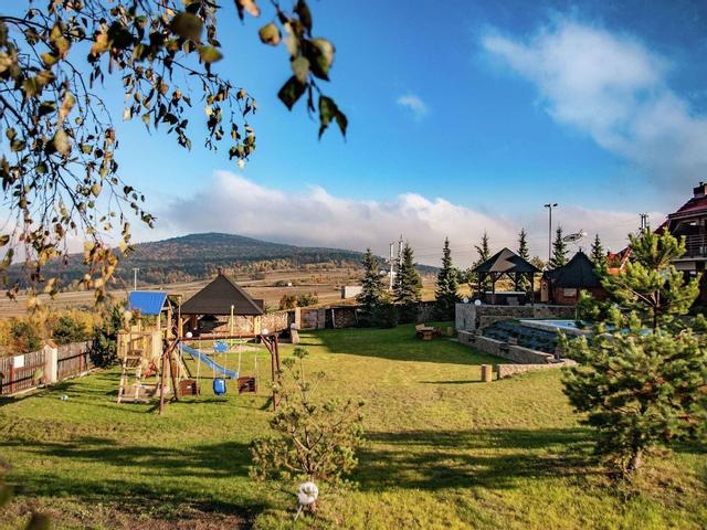 بريميير أبارتمنت إن كراينو بيروزي ويذ سونا