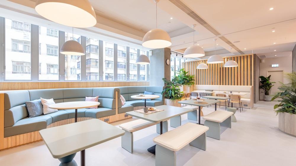 ويف ستوديوز - ساي يينج بون