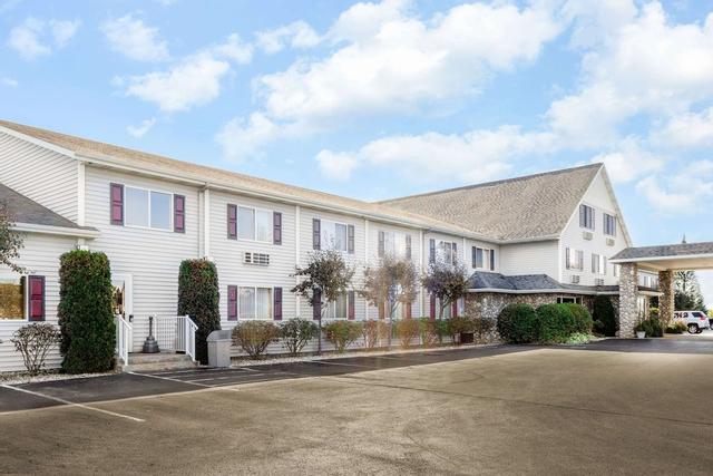 سوبر 8 سانت إينياس