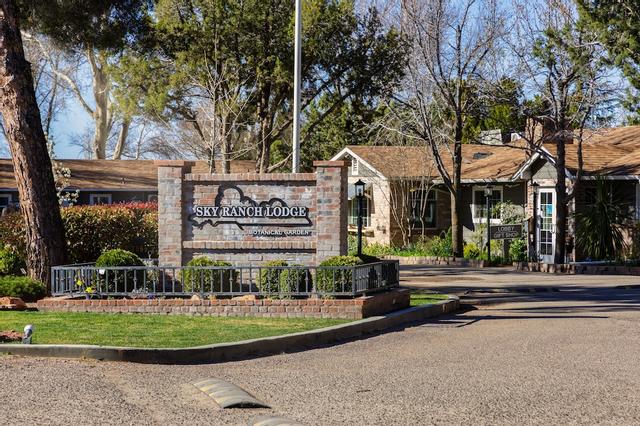 سكاي رانش لودج