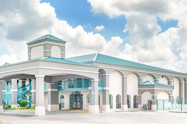 سوبر 8 باي ويندام مورفريسبورو