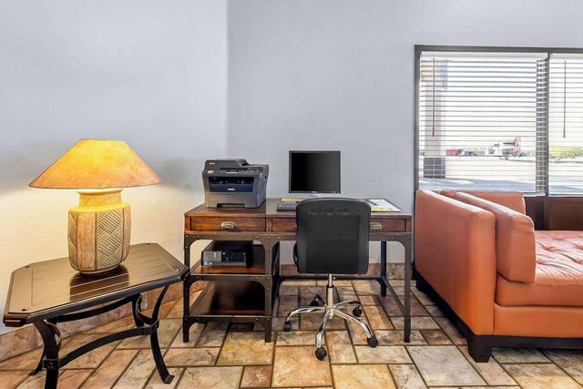 دايز إن باي ويندام باكاي