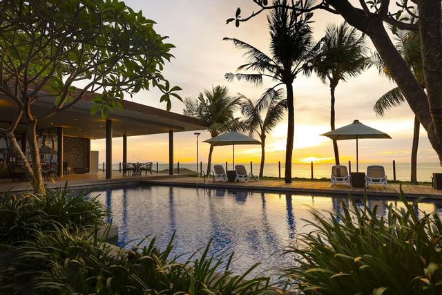 منتجع ذا أنفايا بيتش بالي