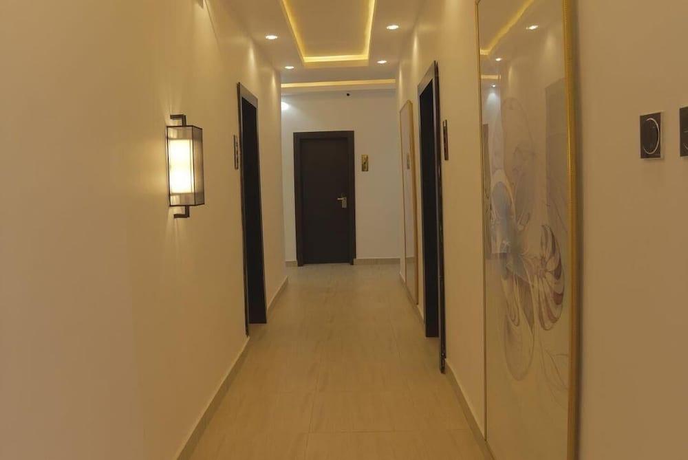 جيلانت لاكشري هومز أبارتمنت