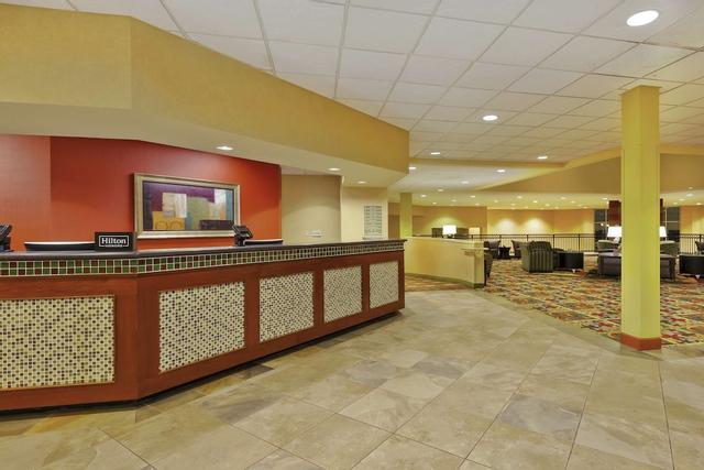 دبل تري باي هيلتون هولاند