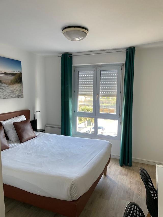 بريت هوتل تشيربورج أوكتيفيل