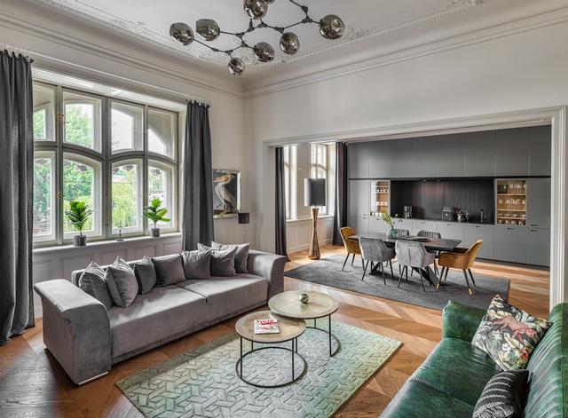 إ سنس ل كشري سويتس باي أدريز ليفينج