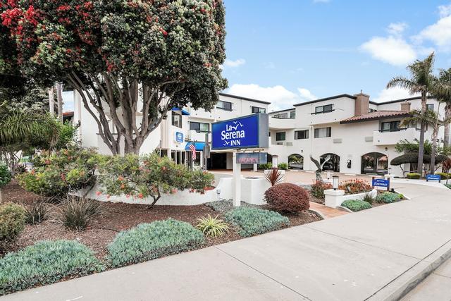 لا سيرينا إن