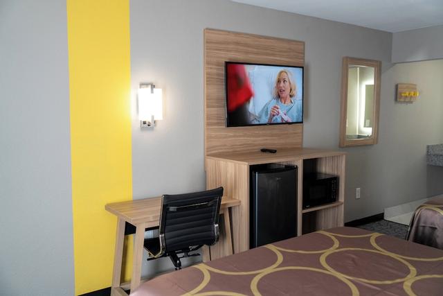 سوبر 8 باي ويندام أنتيوك/ناشفيل ساوث إيست