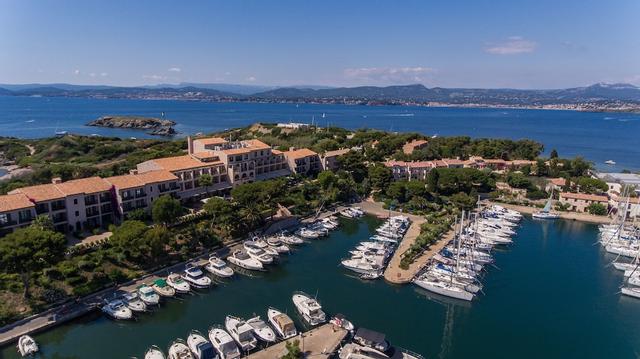 هوتل هيليوس آند سبا