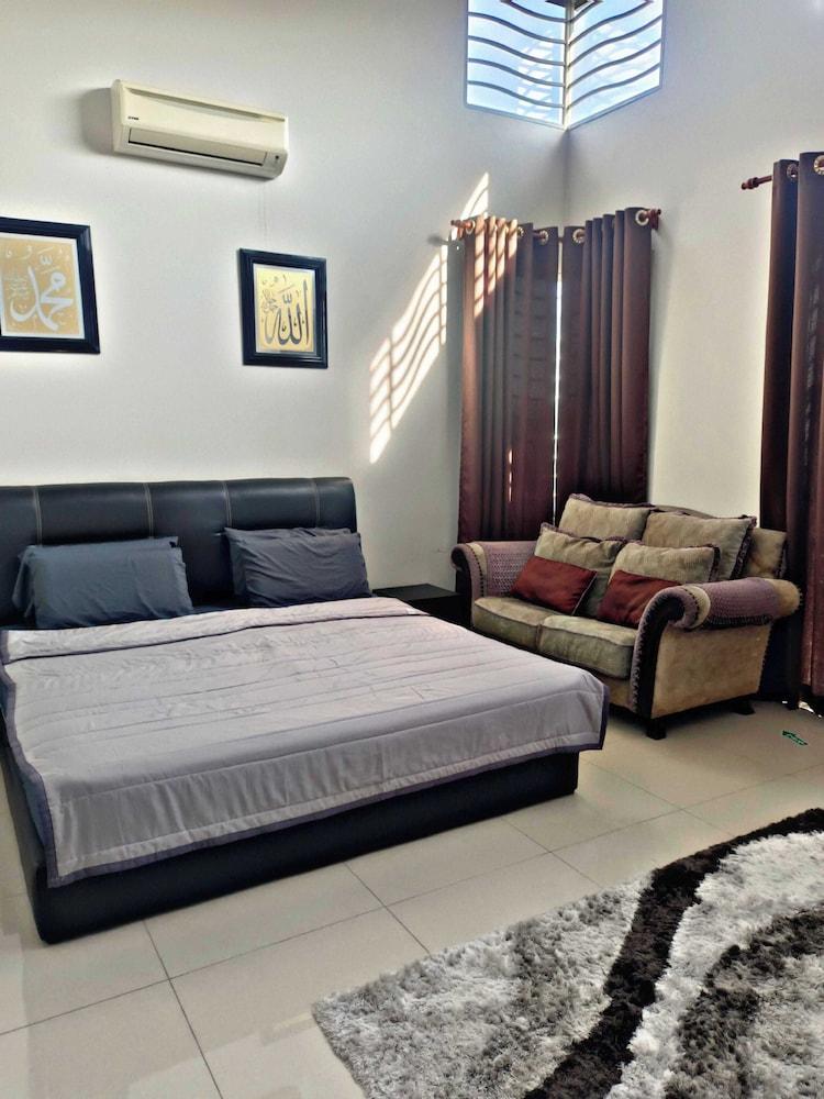 كيليا أيربورت هوم ستاي 9