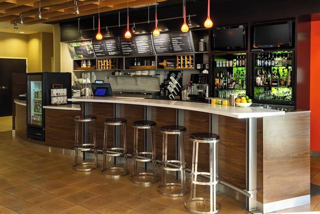 كورت يارد لكسنجتون كيينلاند/ايربورت