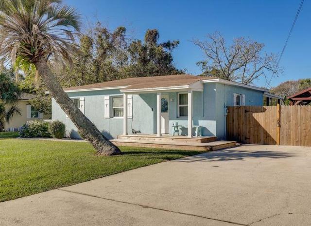 منزل أنيق على شاطئ جاكسونفيل مع مسبح خاص!