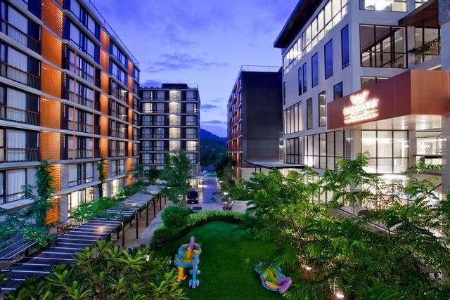 بالكوني كورتيارد سريراتشا هوتل سيرفيسد أبارتمن