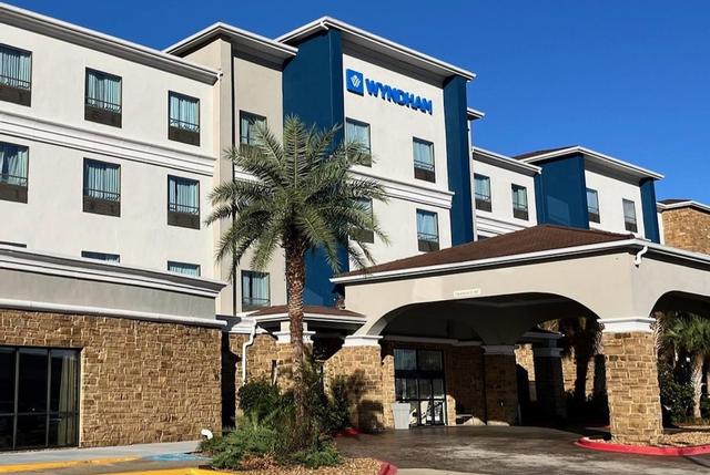 ويندام ليك تشارلز كازينو أريا