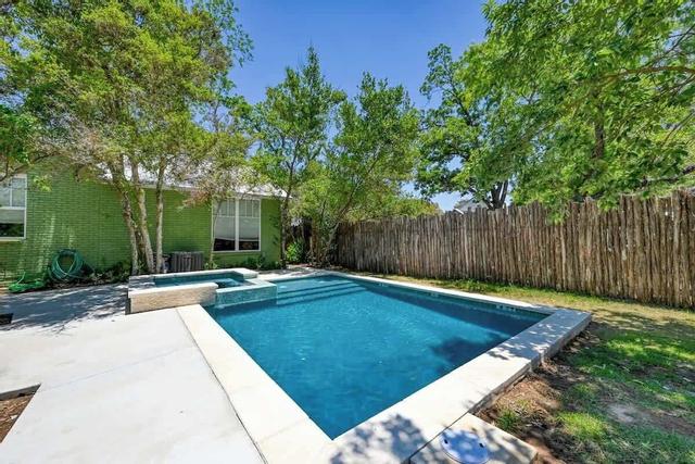 كلوفر هاوس 2 بل كس نو مين سانت ويذ بول آند سبا!