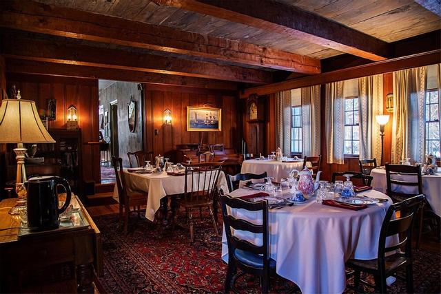 سينتينيال هاوس