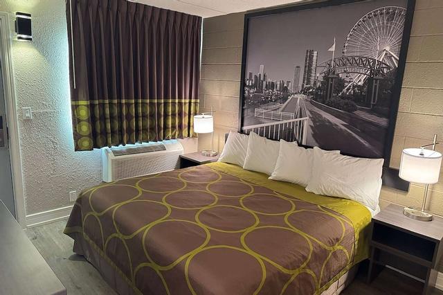 سوبر 8 باي ويندام روكفورد ساوث