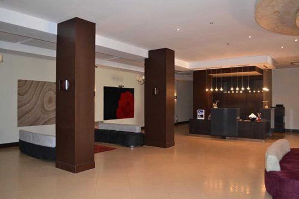 جاردي أوتل آند سويتس