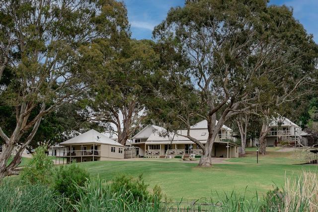 ماكميلانز أوف ميتونج كوستال ريزورت