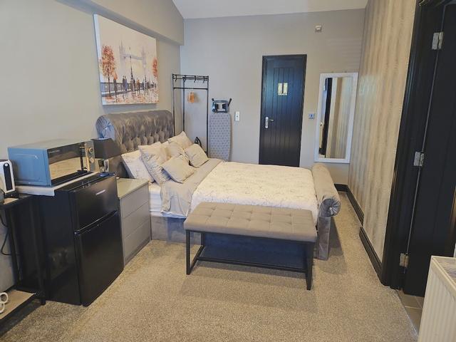 Cosy Studio in Dudley City Center