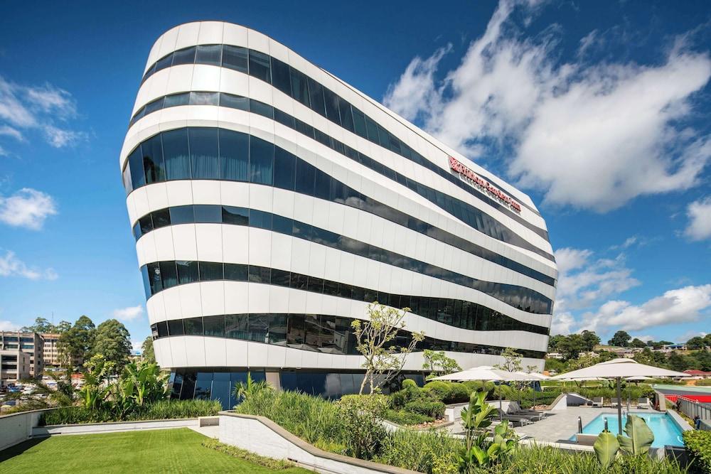 هيلتون جاردن إن مبابان