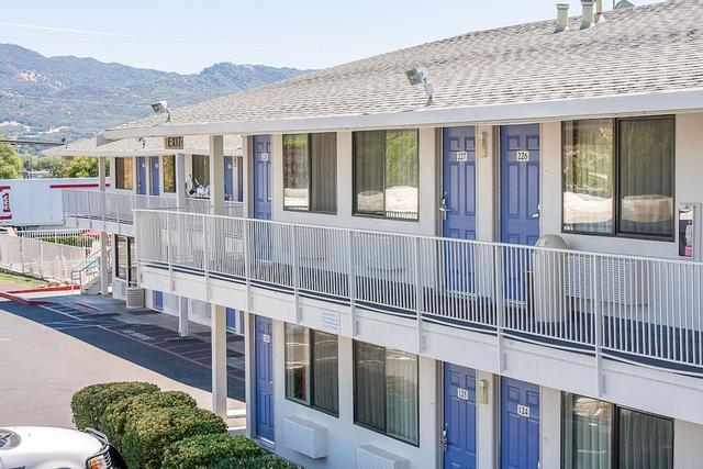 موتل 6 أوكيا، كاليفورنيا