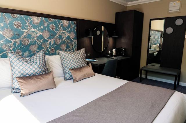 نيفس بانك إن