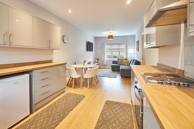 هوست ستاي بريتون هول بونجالو