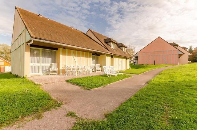 أورينت فيليدج