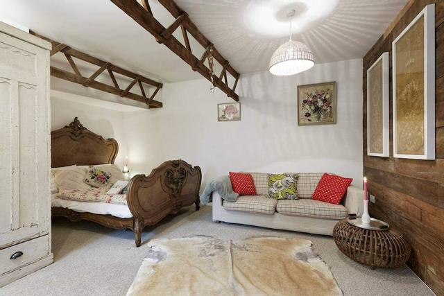 ميلك شيد - كبلز سيسايد ريتريت ويتستابل